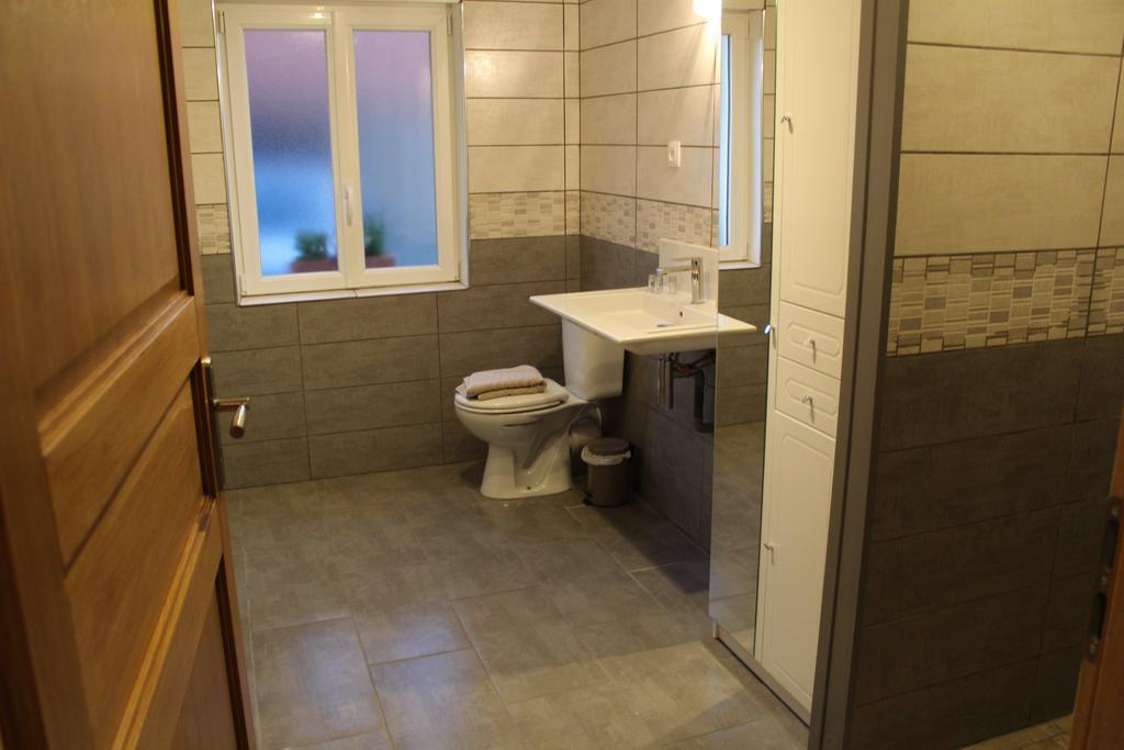 Au Relais Du Canal A Grand Gabarit Nesle Ngoại thất bức ảnh